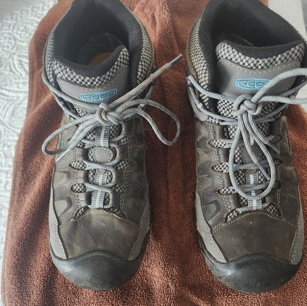 Keen hiking boots